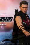 Action Figure Avengers Hot Toys’ Hawkeye 5