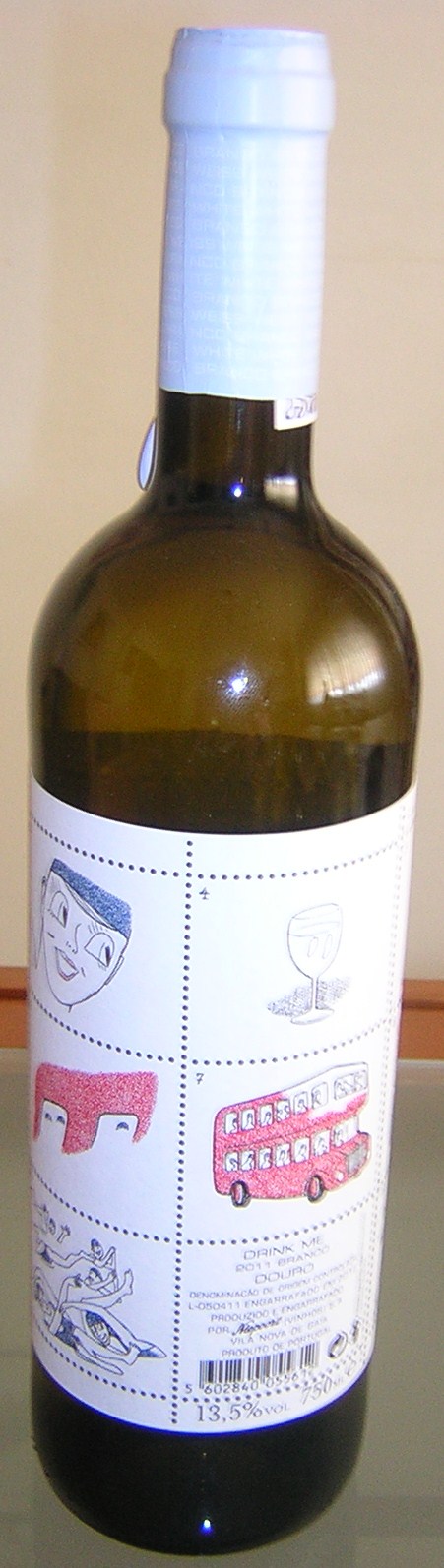 Garrafa Niepoort Vinho branco Rotulo Artistas presentes no Mab- Kai Pfeiffer e Dominique Goblet 03