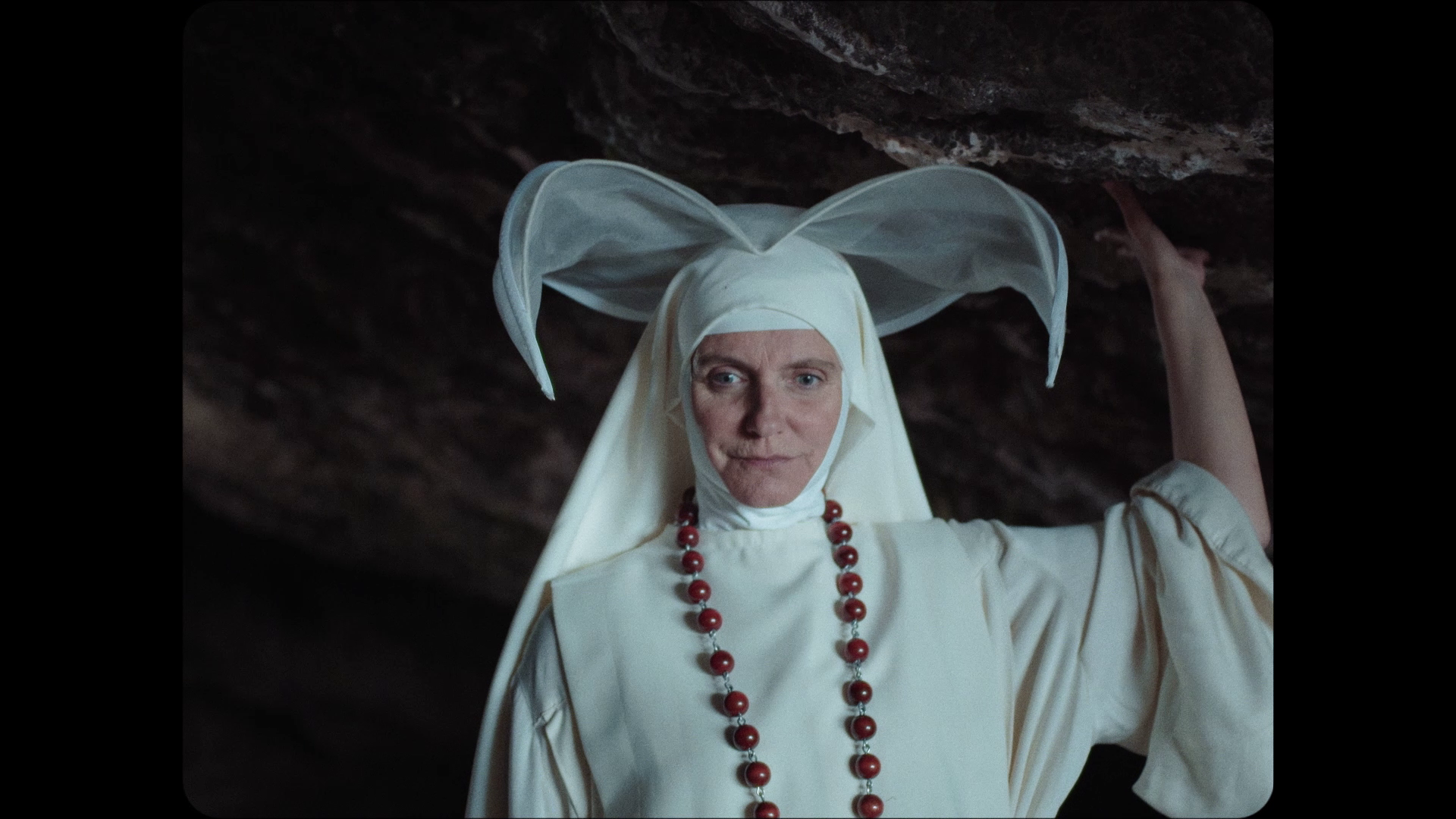 Um FIo de Baba Escarlate