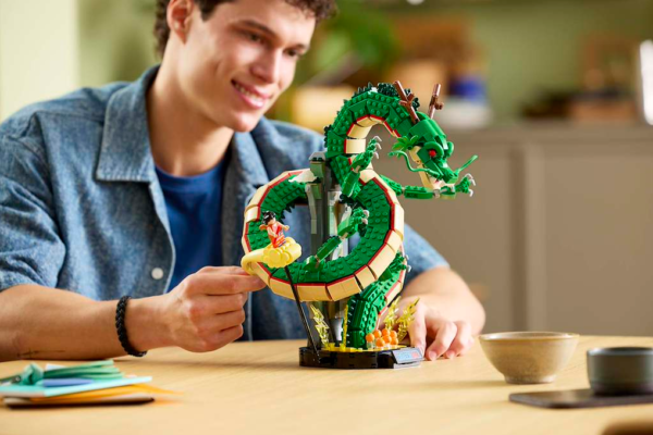 LEGO Icons Dragon Ball: Shenron & Goku
