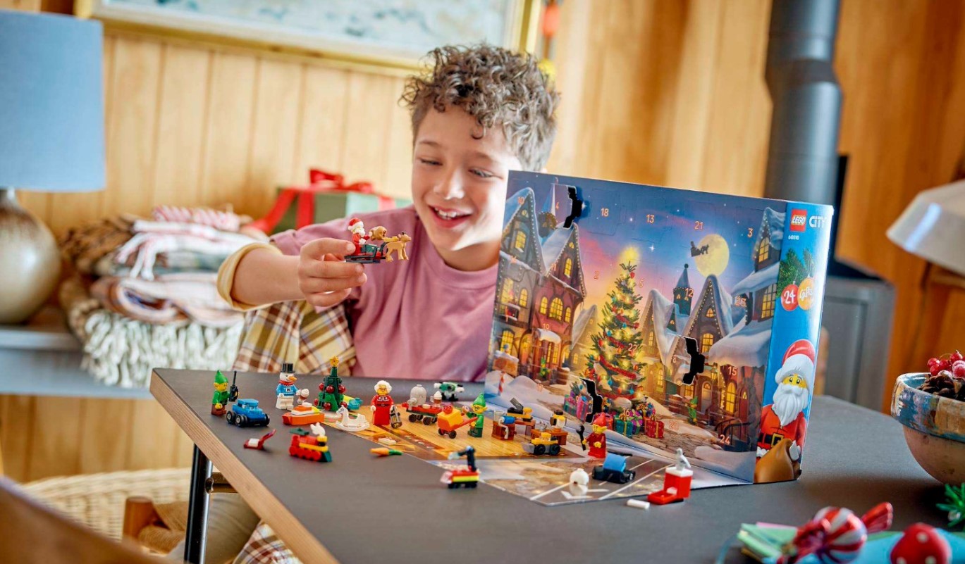 LEGO apresenta cinco calendários do advento para o Natal de 2026